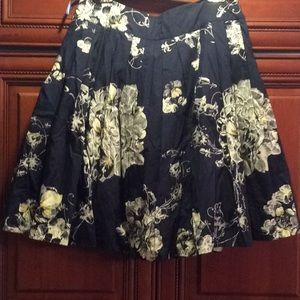 Flirty, floral Odille skirt